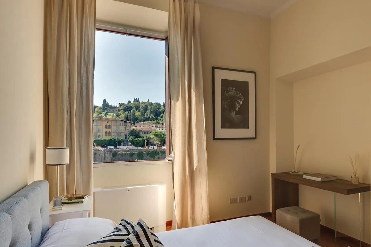 Lungarno Apartment