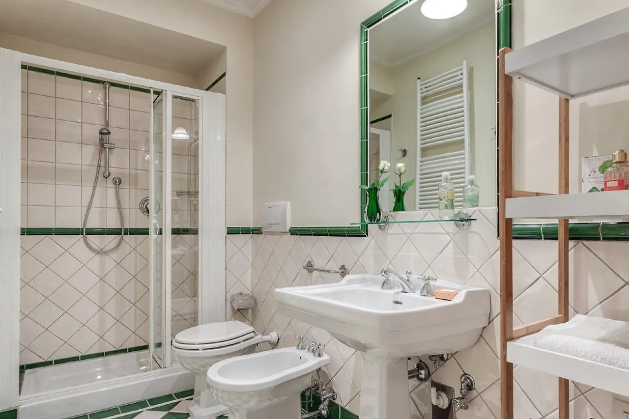 Lungarno Apartment 0*, Florence Italy