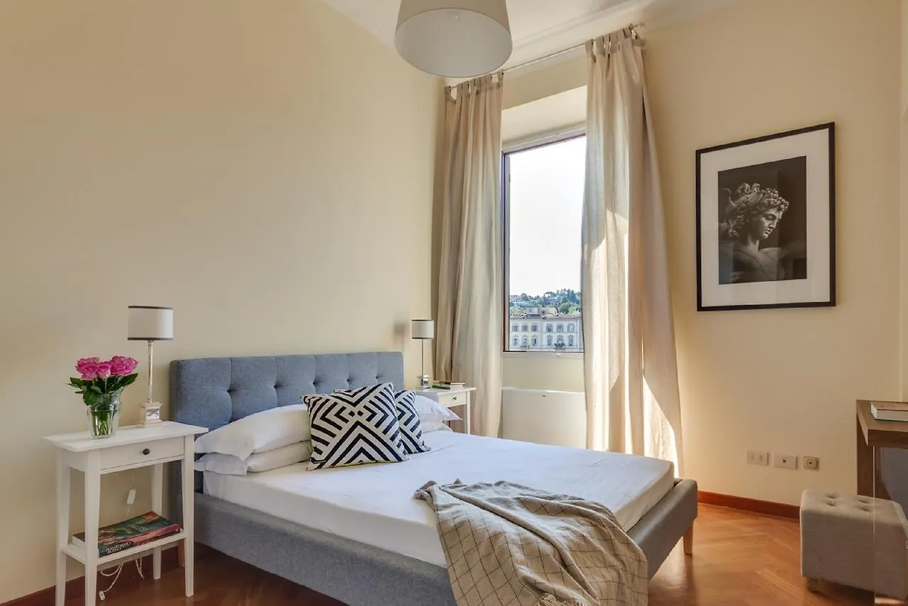 Lungarno Apartment